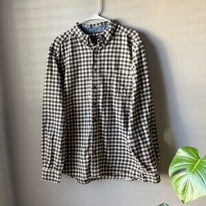 Men’s Woolrich Button-Up Shirt – Size XL